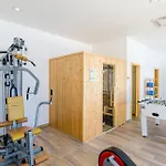 Beautiful In With Wifi Holiday home