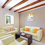 Awesome Home In Trsteno With Sauna Casa vacanze Trsteno