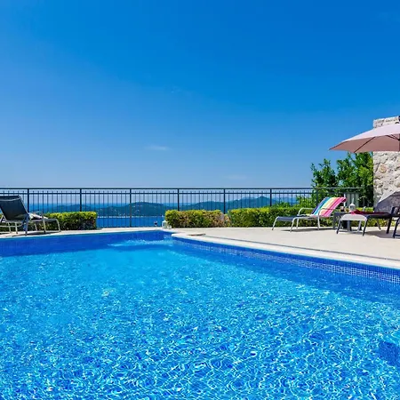 Beautiful In With Wifi Holiday home Trsteno