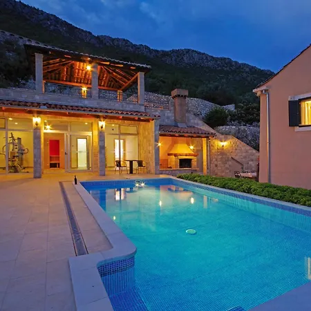 Holiday home Beautiful In With Wifi Trsteno